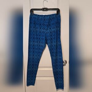LuLaRoe patterned blue Tall and Curvy leggings